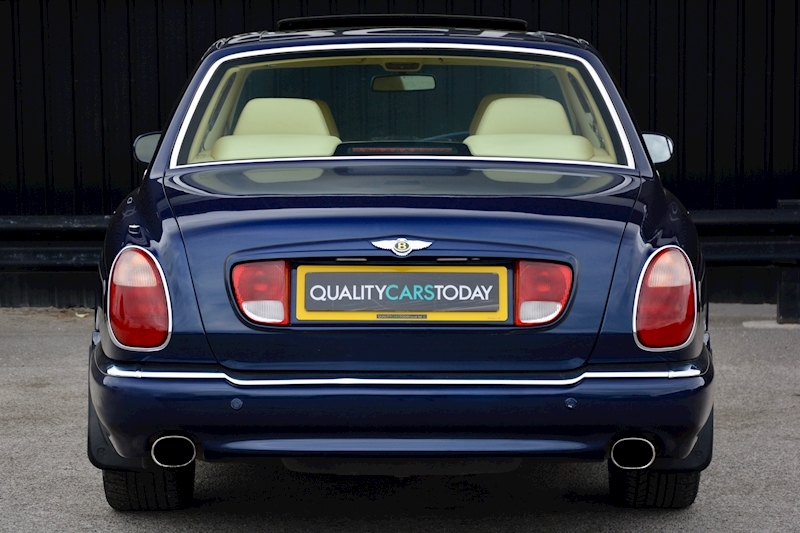 Bentley Arnage 4.4 V8 Arnage 4.4 V8 V8 4.4 4dr Saloon Automatic Petrol Image 18