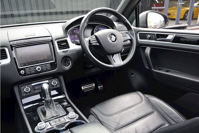 Volkswagen Touareg Touareg V6 R-Line Tdi Bluemotion Technology 3.0 5dr Estate Automatic Diesel Image 48