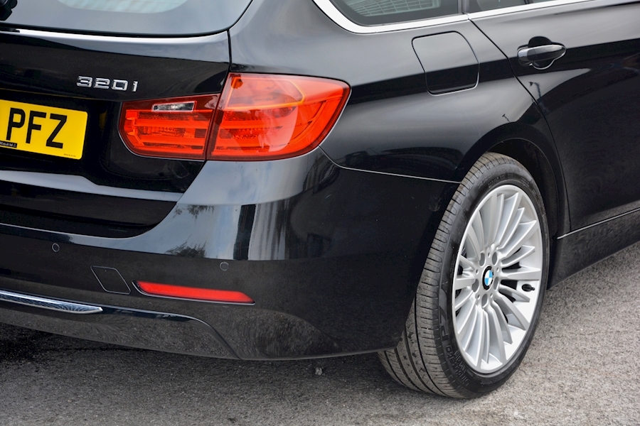 BMW 3 Series 3 Series 320I Xdrive Luxury Touring Estate 2.0 Manual Petrol Image 7