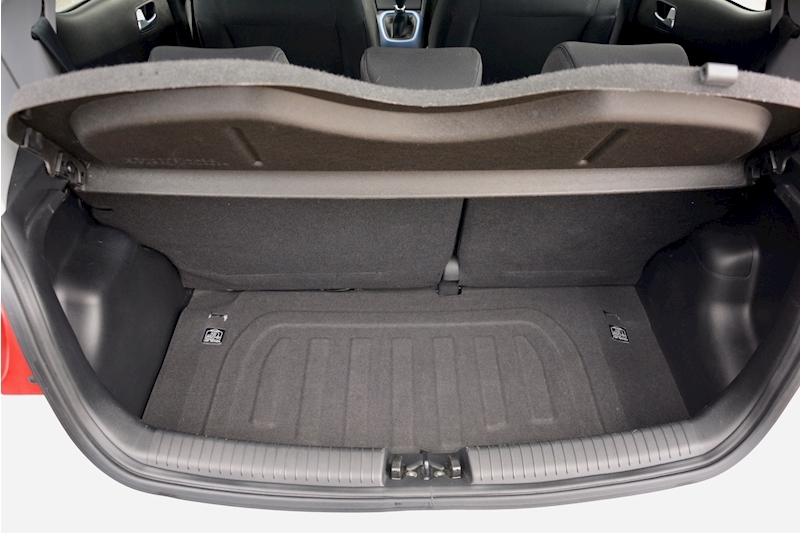 Hyundai I10 I10 Premium 1.2 5dr Hatchback Manual Petrol Image 19