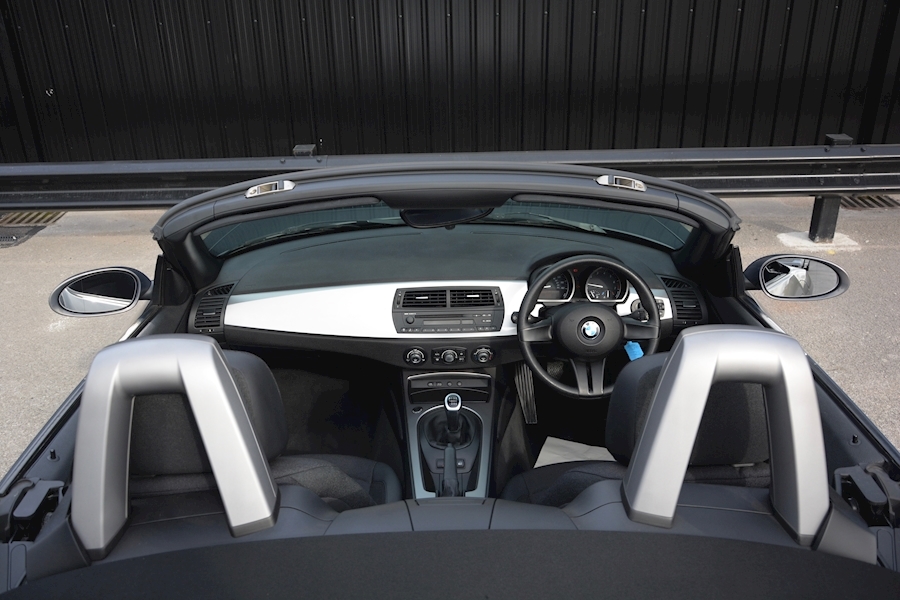 BMW Z4 2.5i SE Manual Convertible Z4 2.5i SE Manual Convertible *Just 28,500 Miles* 2.5 2dr Convertible Manual Petrol Image 27