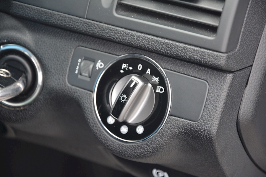Mercedes C200 CDI Elegance Auto *Full Leather + Navigation* Image 19