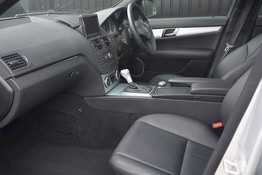 Mercedes C200 CDI Elegance Auto *Full Leather + Navigation* Image 2