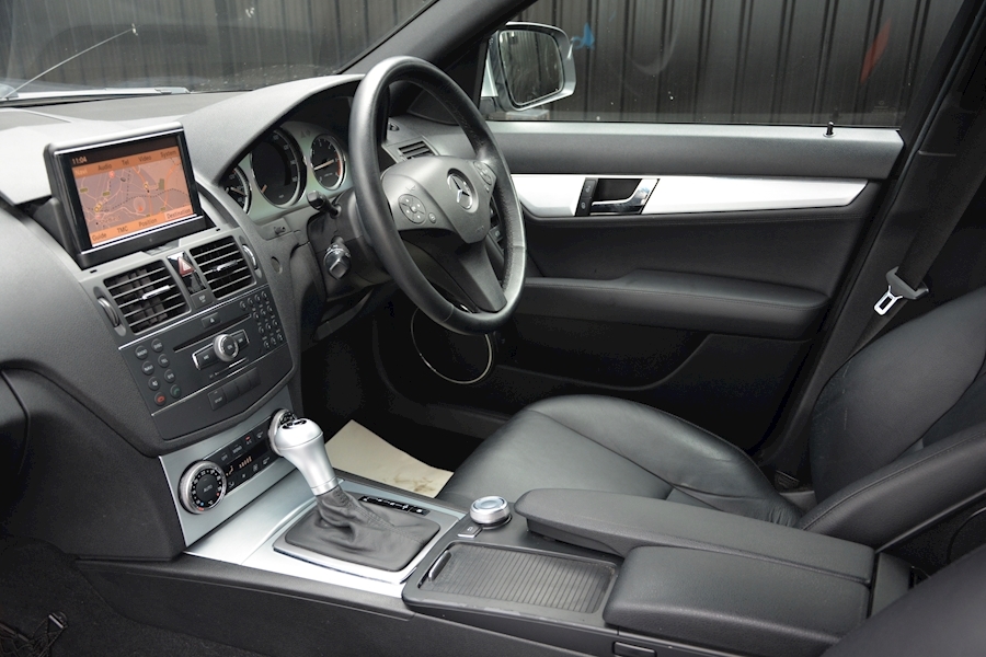 Mercedes C200 CDI Elegance Auto *Full Leather + Navigation* Image 4