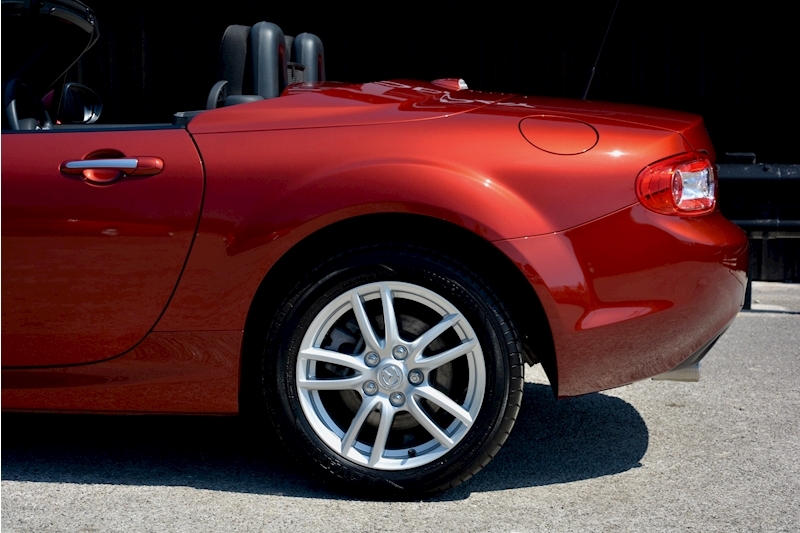 Mazda Mx-5 1.8 Roadster SE ***Just 6,100 Miles from New + Full Mazda Dealer History Image 24