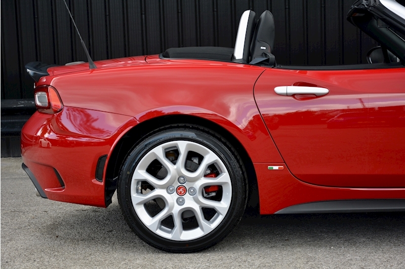 Abarth 124 Spider Manual Just 820 miles + Full Spec + BOSE + NAV + Visibility Pack Image 15