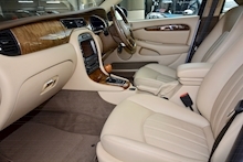 Jaguar X-Type X-Type V6 Se 2.5 4dr Saloon Automatic Petrol - Thumb 2