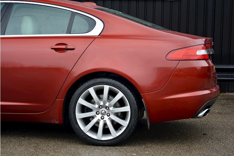 Jaguar Xf 3.0 Premium Luxury 3.0 V6 D Premium Luxury Image 18