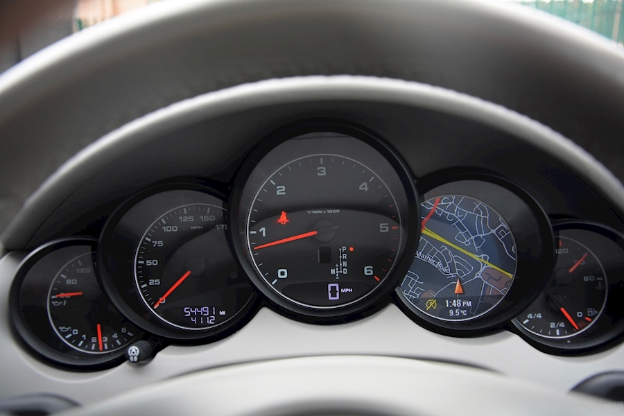 Porsche Cayenne 3.0D V6 *Massive Spec + £20k Options + FPSH* Image 36