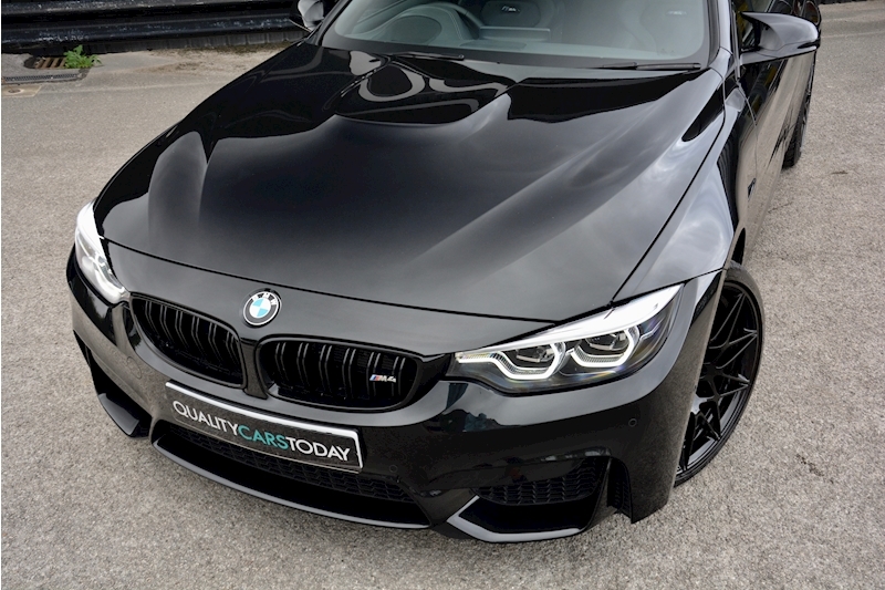 BMW M4 Competition M4 Competition Coupe 3.0 Image 10