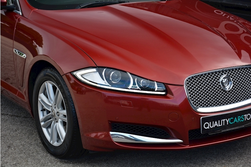 Jaguar Xf Xf D V6 Luxury 3.0 4dr Saloon Automatic Diesel Image 14