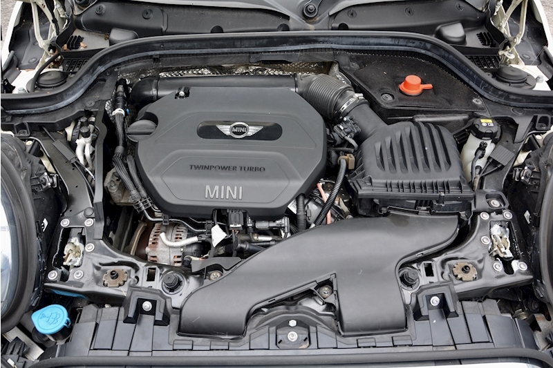 Mini Mini Mini Cooper D 1.5 3dr Hatchback Manual Diesel Image 35