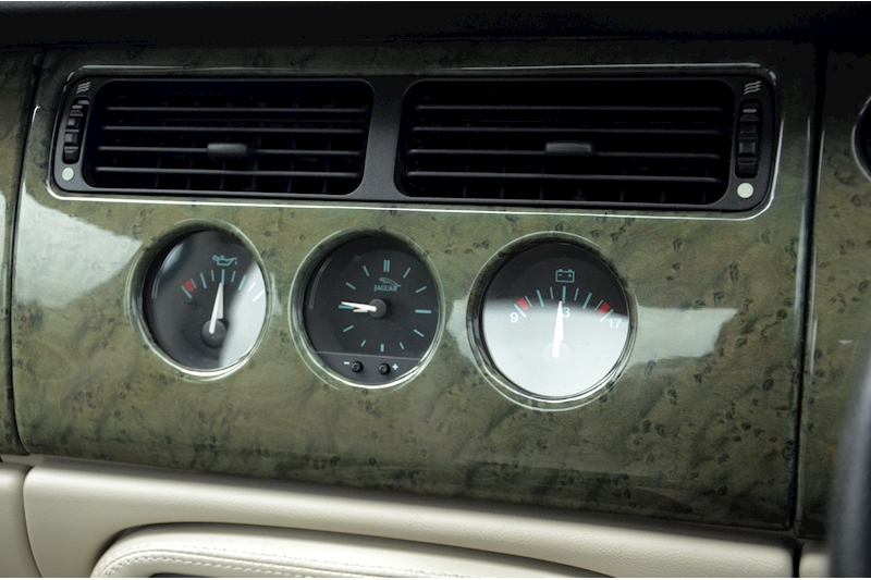 Jaguar XK8 Just 20,825 miles + Full Service History + Outstanding Image 41