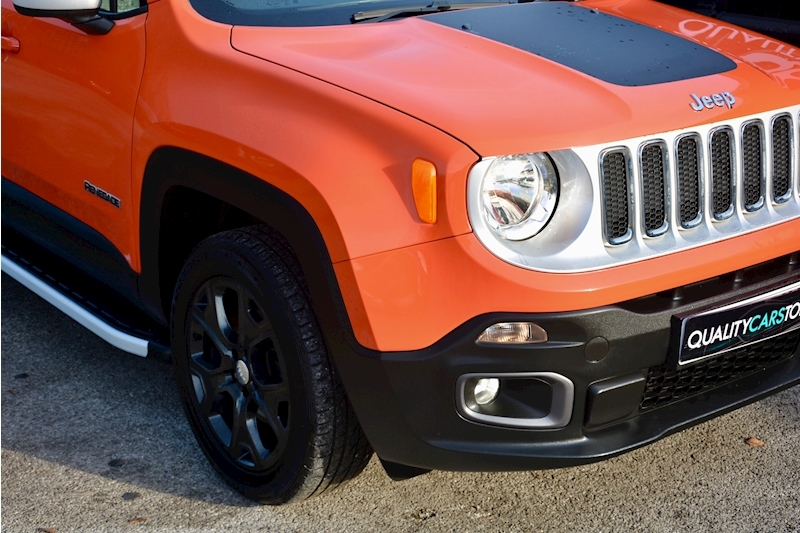 Jeep Renegade 2.0 M-JET 4X4 Limited High Specification + Full Jeep Dealer History Image 13