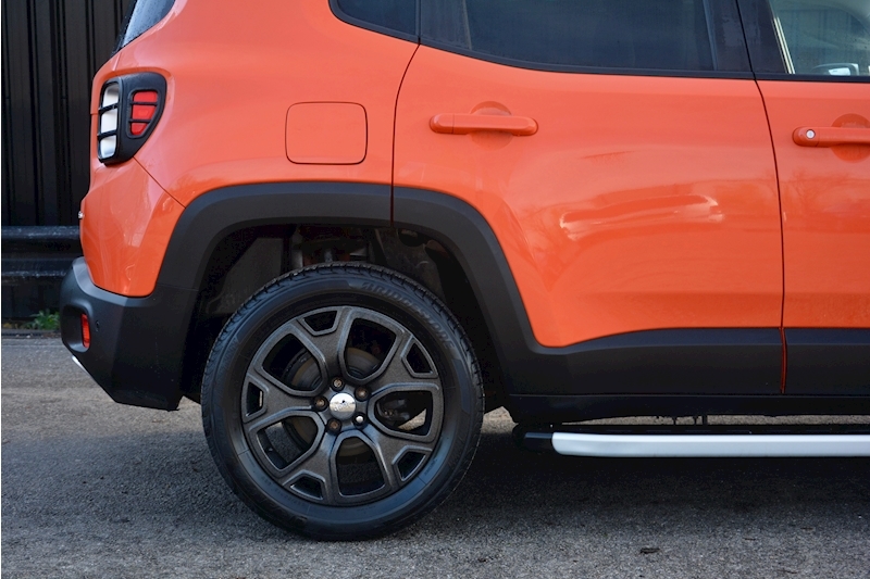 Jeep Renegade 2.0 M-JET 4X4 Limited High Specification + Full Jeep Dealer History Image 11