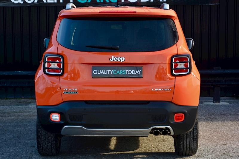 Jeep Renegade 2.0 M-JET 4X4 Limited High Specification + Full Jeep Dealer History Image 4