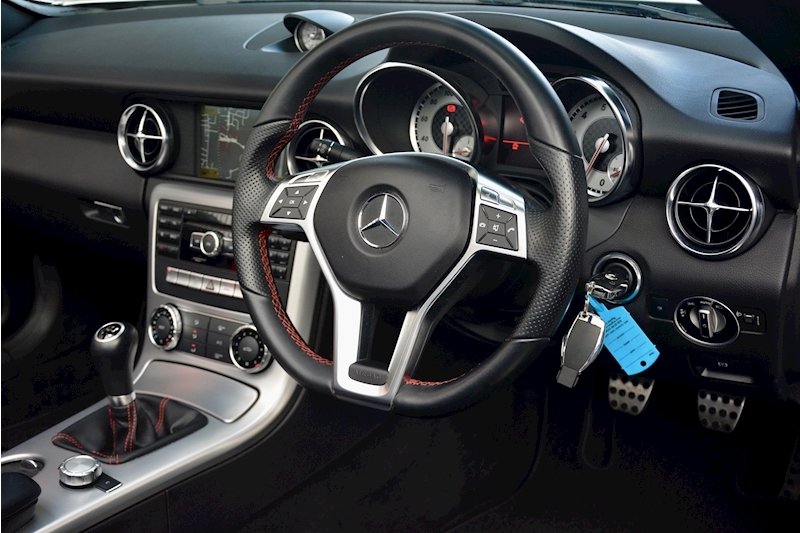 Mercedes-Benz Slk Slk Slk200 Blueefficiency Amg Sport 1.8 2dr Convertible Manual Petrol Image 26