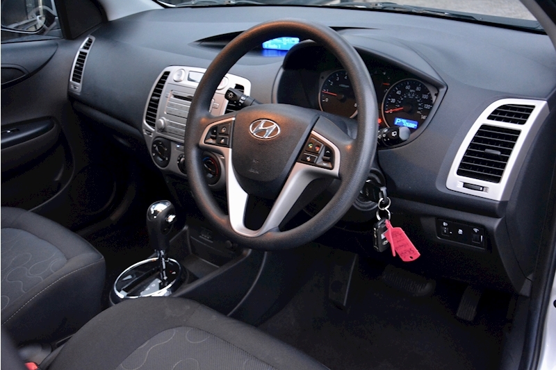 Hyundai I20 I20 Comfort Hatchback 1.4 Automatic Petrol Image 6