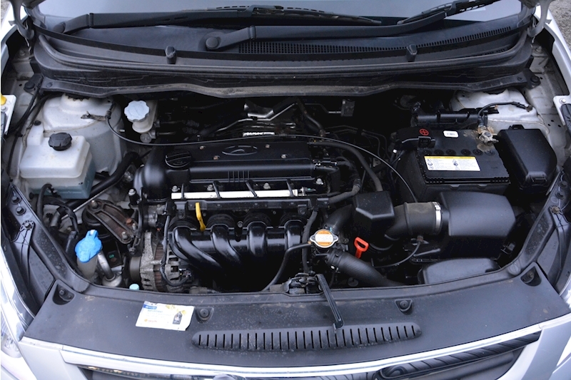 Hyundai I20 I20 Comfort Hatchback 1.4 Automatic Petrol Image 29