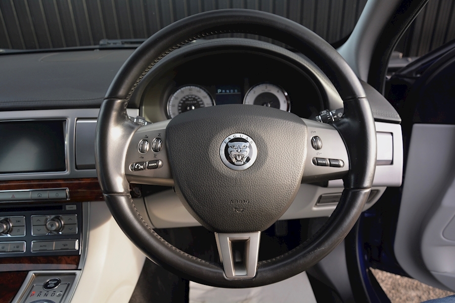Jaguar XF 3.0 V6 Premium Luxury *Rare Spec + Full Jaguar History* Image 28
