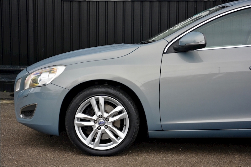 Volvo S60 2.4 D5 SE Lux Nav Full Volvo Dealer History + Volvo Warranty Image 15