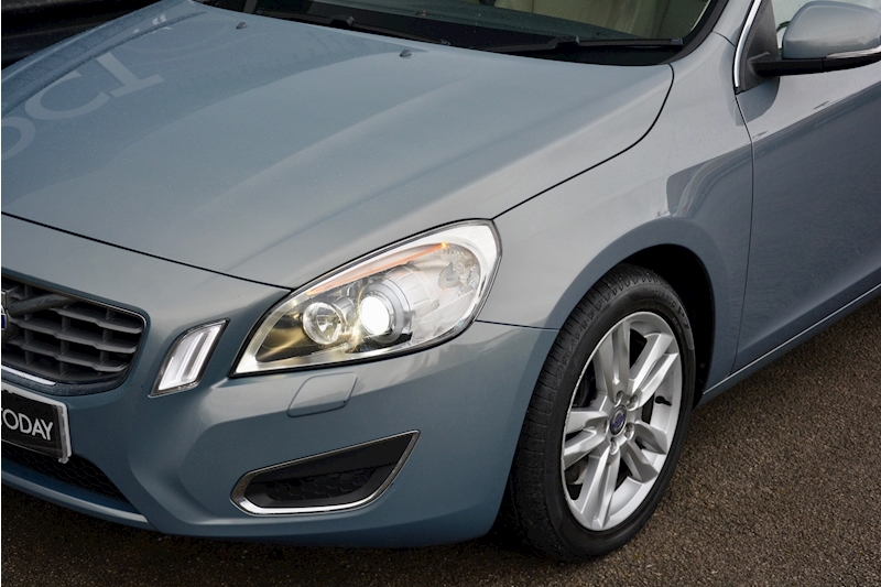 Volvo S60 2.4 D5 SE Lux Nav Full Volvo Dealer History + Volvo Warranty Image 14