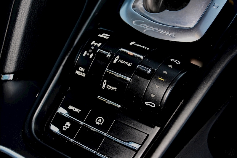 Porsche Cayenne Cayenne D V6 Tiptronic 3.0 5dr Estate Automatic Diesel Image 12