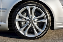 Audi S8 5.2 V10 Full Audi Dealer History + Ceramic Brakes + Adaptive Cruise - Thumb 16