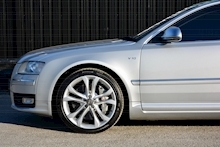 Audi S8 5.2 V10 Full Audi Dealer History + Ceramic Brakes + Adaptive Cruise - Thumb 13