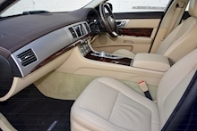 Jaguar Xf 3.0 V6 Luxury 1 Former Keeper + Beautiful Spec - Thumb 2