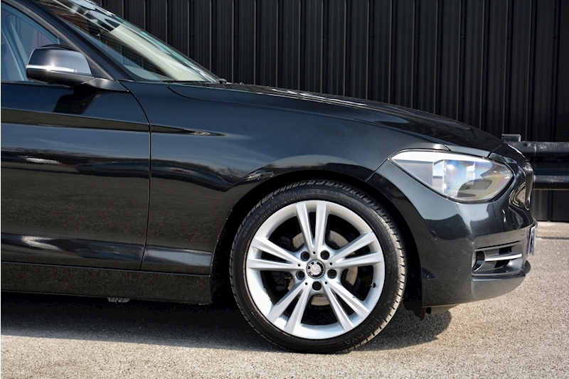 BMW 120d Sport Auto 1 Former Keeper + Over £5k Cost Options Image 30