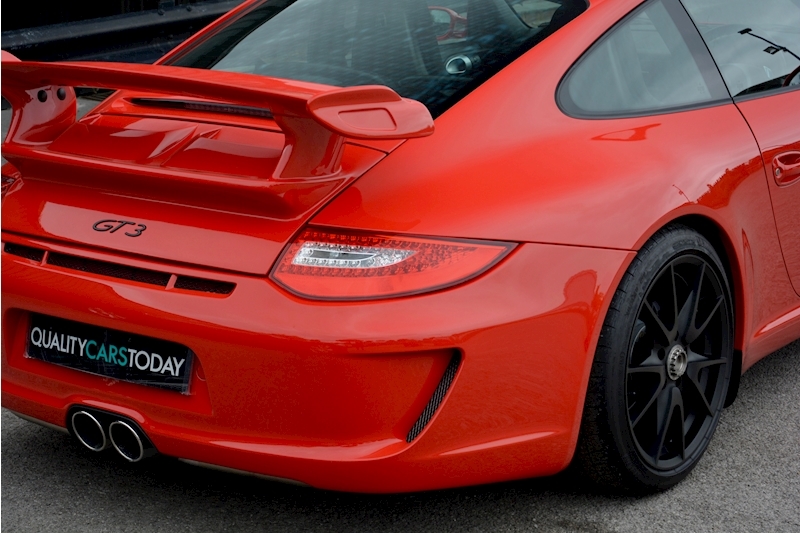 Porsche 911 (997) Carrera 2 'GT3 Evocation' Image 13