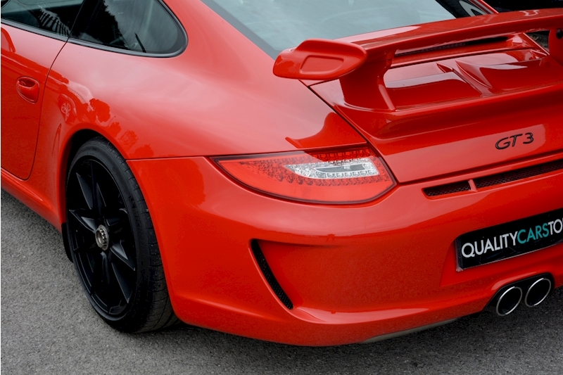 Porsche 911 (997) Carrera 2 'GT3 Evocation' Image 19