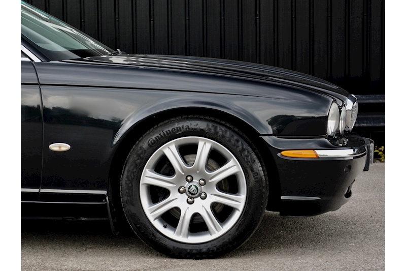 Jaguar XJ6 XJ6 3.0 V6 Comprehensive Service History Image 17