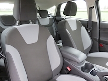 Ford Focus Zetec - Thumb 5