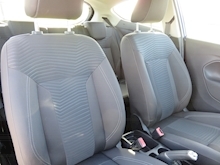 Ford Fiesta Zetec - Thumb 8