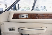 Aston Martin V8 V8 Coupe 5.7 2dr Saloon Automatic Petrol VANTAGE SPEC - Thumb 18