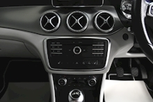 Mercedes-Benz CLA Class CLA180 Sport - Thumb 15