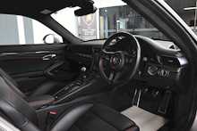 Porsche 911 991 GT3 Touring