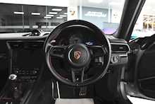 Porsche 911 991 GT3 Touring