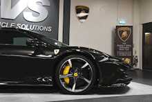 Ferrari SF90 Stradale T V8