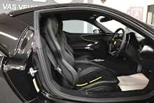 Ferrari SF90 Stradale T V8