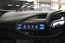 Ferrari SF90 Stradale T V8