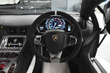 Lamborghini Aventador LP700-4 Roadster