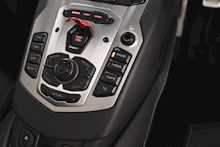 Lamborghini Aventador LP700-4 Roadster