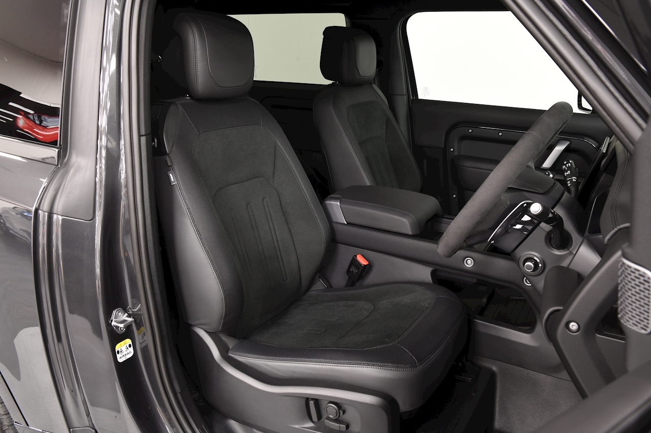 2022 Land Rover Defender 90