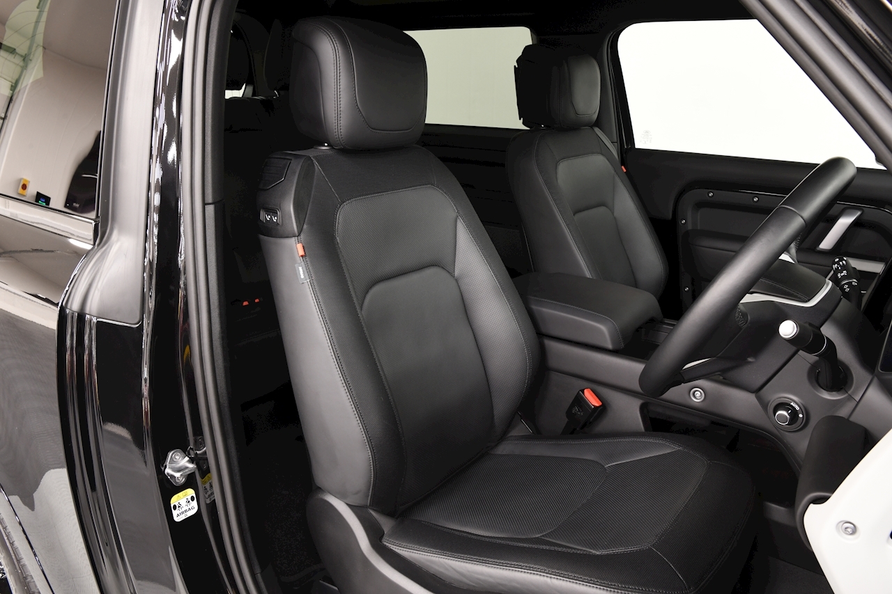 2022 Land Rover Defender 90