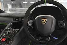 Lamborghini Aventador V12 LP 770-4 SVJ