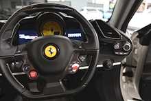 Ferrari 488 Pista T V8