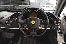 Ferrari 488 Pista T V8